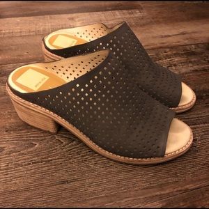 Dolce Vita Kyla Perforate Mule Sandals SZ 7